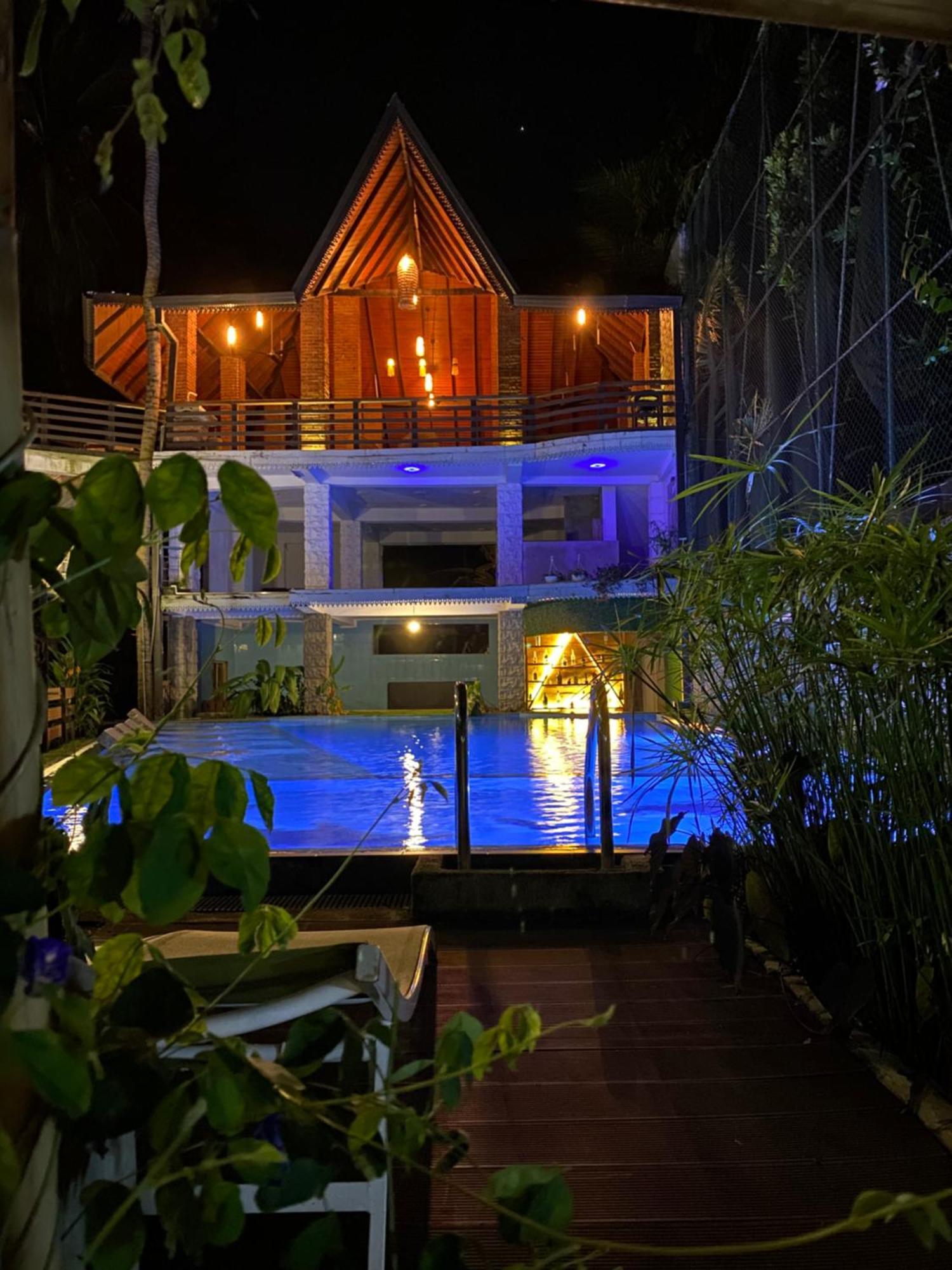 Hotel Tinaya Дамбулла Экстерьер фото