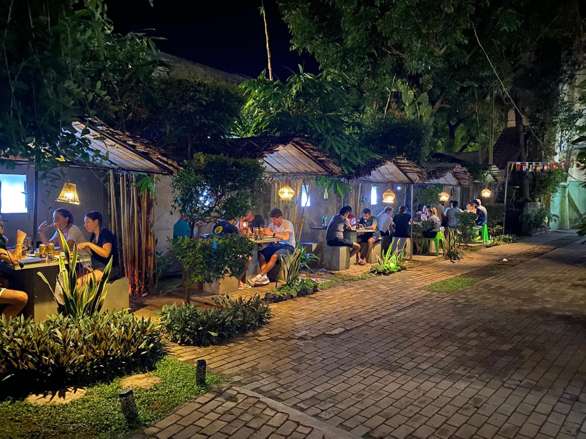 Hotel Tinaya Дамбулла Экстерьер фото