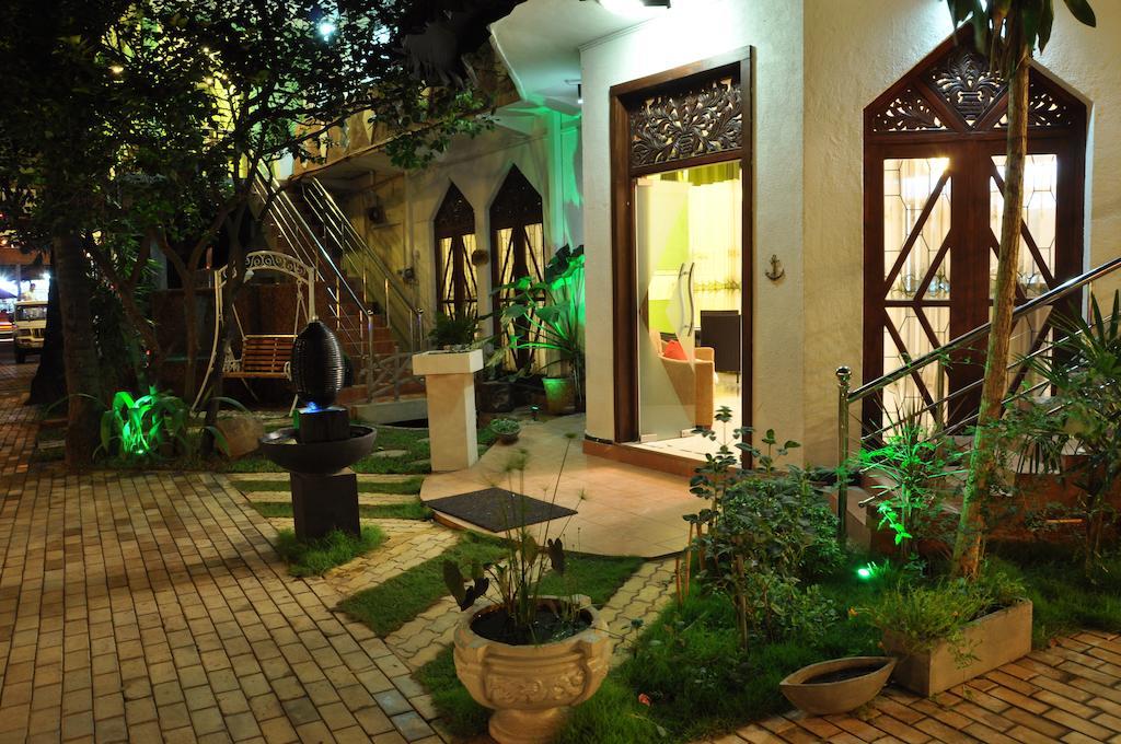 Hotel Tinaya Дамбулла Экстерьер фото